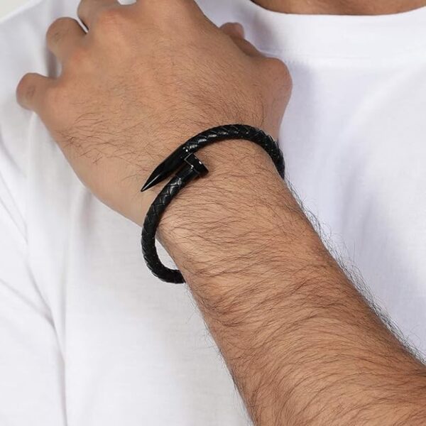 Leather Bracelet with Magnetic Clasp – Stylish Men’s Wristband