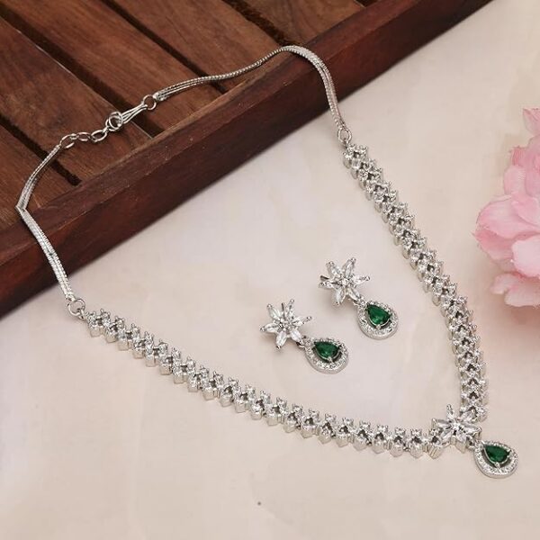 Silver Zirconia Pendant Necklace for Women – Elegant Jewelry